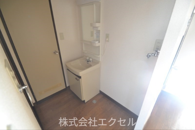 エスティーヌみよし2 独立洗面台完備。