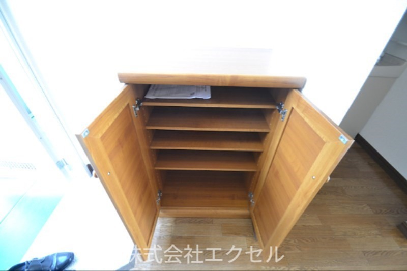 エスティーヌみよし2 シューズボックス完備。