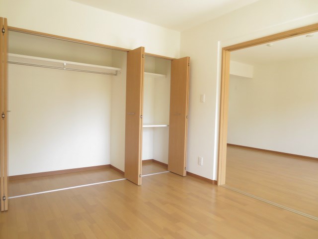 アマビリス フローリング仕様のお部屋です。（備品は展示用です）