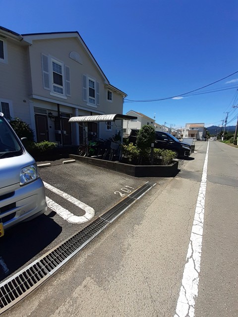 グリーンヴァレイＢ 駐車場