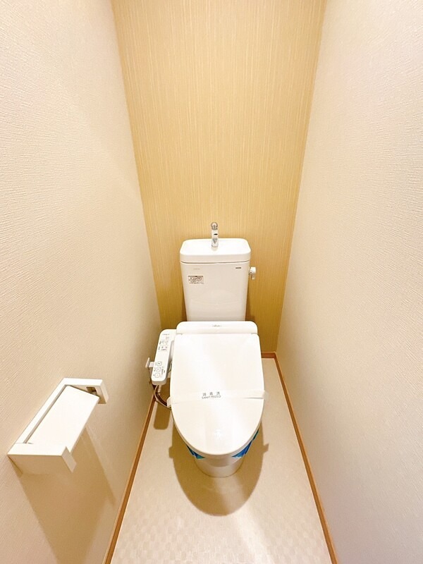 グランシャトー高幡不動 ウォシュレット付きのトイレです。