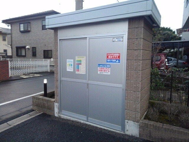 レオネクストショコラ国立 ゴミ置場