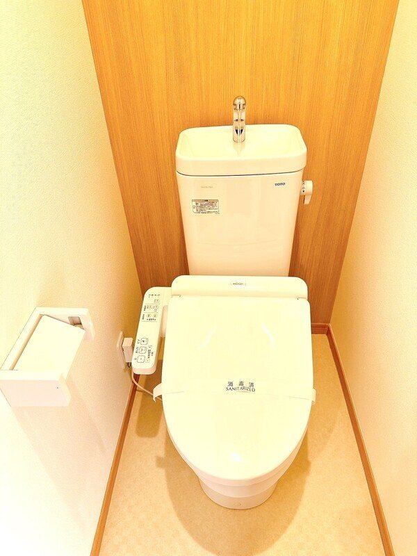 グランシャトー高幡不動 ウォシュレット付きのトイレです。