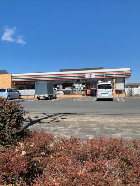 ゼファーイン セブンイレブンあきる野増戸店まで500m