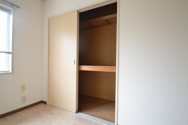 オークヴィレッジ 収納