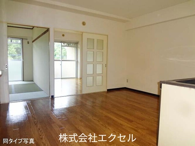 サンシャトーレマンション フローリングのきれいなお部屋です。