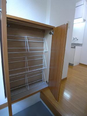 ハイム都Ⅲ 普段使いのシューズはここにしまって玄関スッキリ♪