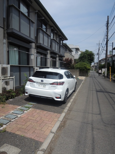 シャトレ北町 駐車場