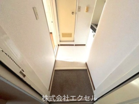 ニチエーイン国分寺 玄関