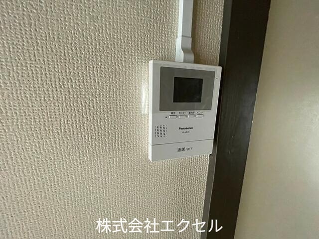 奥富ハイツ TVモニターホン付きです。