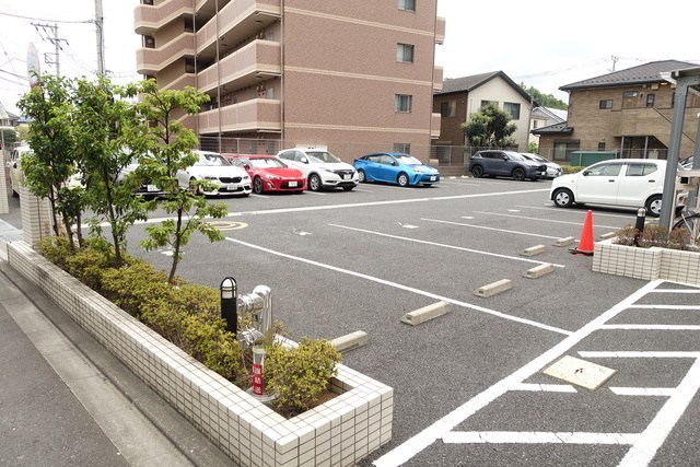 オーチャード 駐車場
