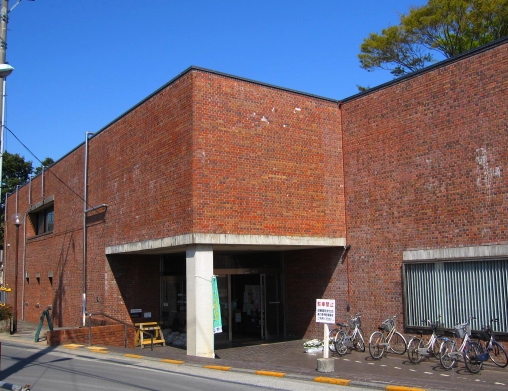 オーチャード 日野市立中央図書館