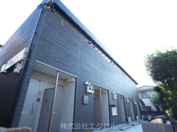 一橋学園駅徒歩4分で通勤通学に便利です。