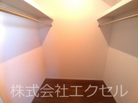 アストンパーク 奥行きのある収納です。（同タイプイメージです。）