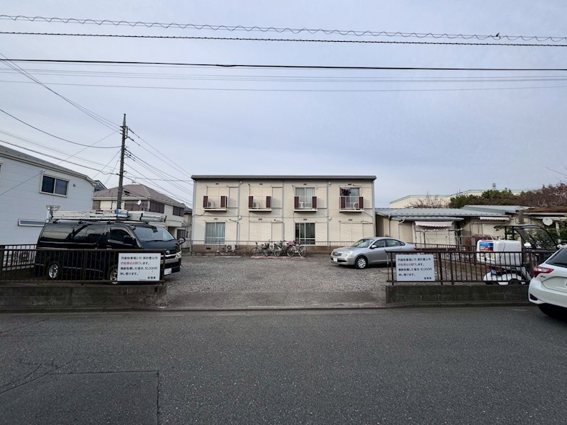 小倉ハイツ 駐車場