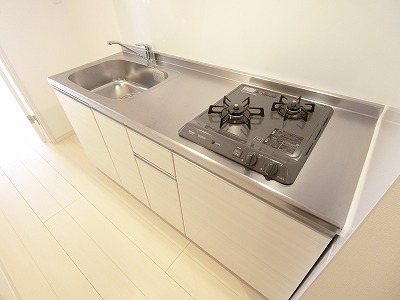 リブリ高倉 ２口ガスコンロ付のキッチンです。