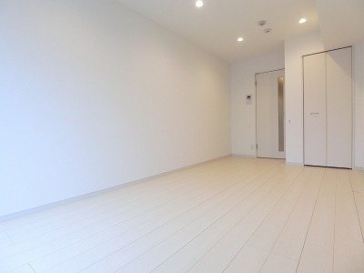 リブリ高倉 白を基調とした明るいお部屋です。