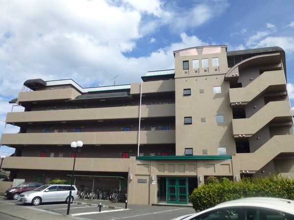 ラレス横山１ 駐車場