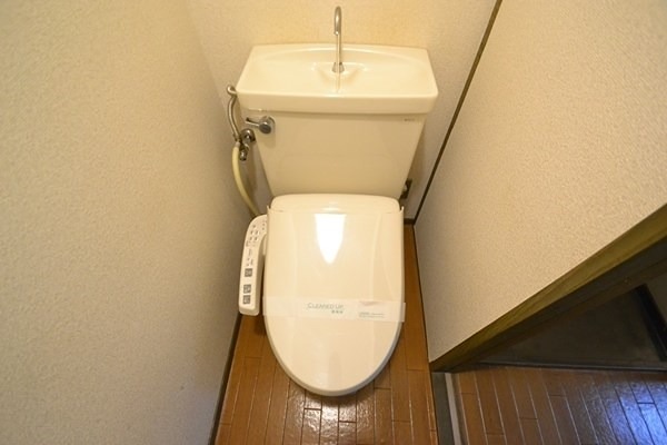 サンハイツ高尾 温水洗浄便座付きのトイレ♪